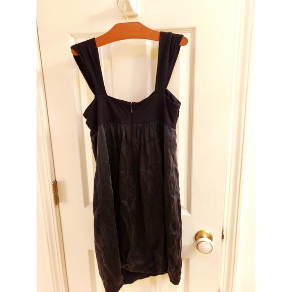 BCBG DARK NAVY SILK DRESS - Picture 4 of 4